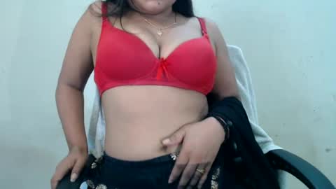 Snapshot of smiley_queen99 chatting on 19, 7, 2026 smiley online show from 19, 7, 2026