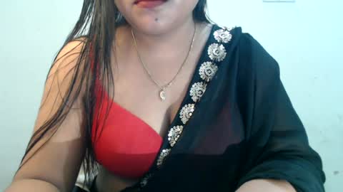 Snapshot of smiley_queen99 chatting on 20, 7, 2026 smiley online show from 20, 7, 2026