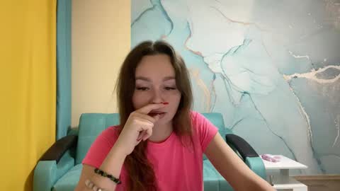 Snapshot of smiling_riddle chatting on 7, 3, 2025 smiling_riddle online show from 7, 3, 2025