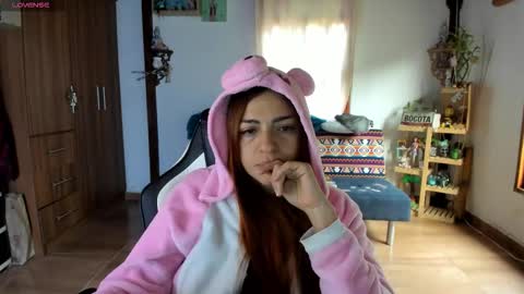 Snapshot of smilingsalor chatting on 8, 10, 2025 SmilingSalor online show from 8, 10, 2025