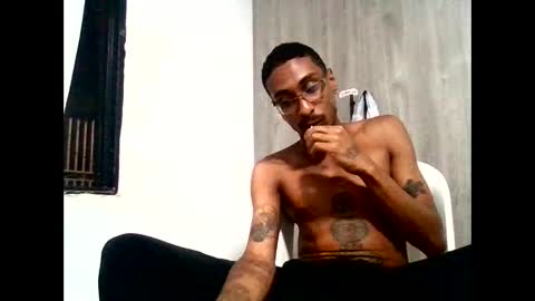 smokepurxxx online show from 17, 4, 2026