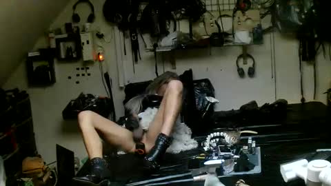 smokeslut365 online show from 11, 6, 2026