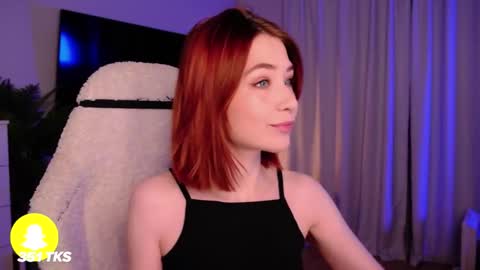 Snapshot of smthwrong chatting on 27, 10, 2025 smthwrong online show from 27, 10, 2025