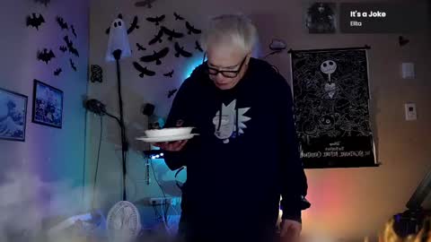 Snapshot of snarfle chatting on 4, 12, 2024 Viiscount Snarfle Von Snarfenberg online show from 4, 12, 2024