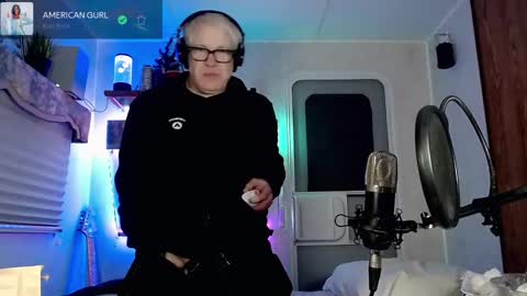 Snapshot of snarfle chatting on 4, 3, 2025 Viiscount Snarfle Von Snarfenberg online show from 4, 3, 2025