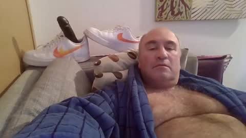 Snapshot of sneakerboy18 chatting on 5, 1, 2025 sneakerboy18 online show from 5, 1, 2025