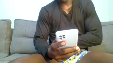 Snapshot of sneaky_link2 chatting on 12, 12, 2024 papi online show from 12, 12, 2024