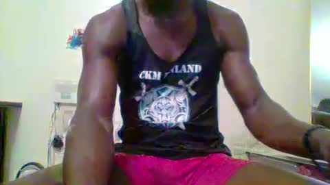 Snapshot of sneaky_link2 chatting on 4, 2, 2025 papi online show from 4, 2, 2025