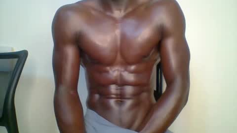 Snapshot of sneaky_link2 chatting on 19, 2, 2025 papi online show from 19, 2, 2025