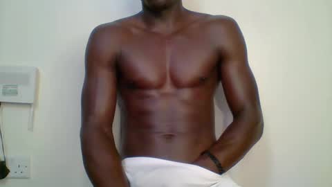 Snapshot of sneaky_link2 chatting on 21, 2, 2025 papi online show from 21, 2, 2025