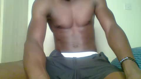 Snapshot of sneaky_link2 chatting on 5, 3, 2025 papi online show from 5, 3, 2025