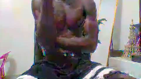 Snapshot of sneaky_link2 chatting on 25, 9, 2025 papi online show from 25, 9, 2025