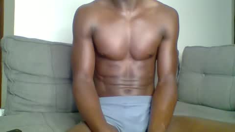 Snapshot of sneaky_link2 chatting on 11, 10, 2025 papi online show from 11, 10, 2025