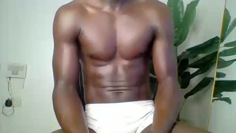 Snapshot of sneaky_link2 chatting on 23, 10, 2025 papi online show from 23, 10, 2025