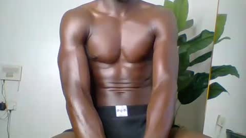 Snapshot of sneaky_link2 chatting on 29, 10, 2025 papi online show from 29, 10, 2025