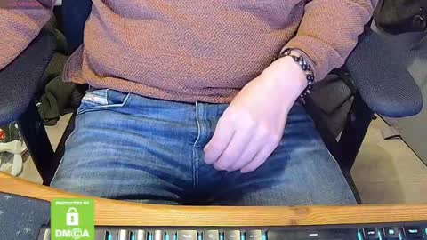 Sneakybill online show from 21, 2, 2025