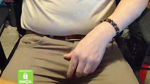 Sneakybill online show from 12, 3, 2025