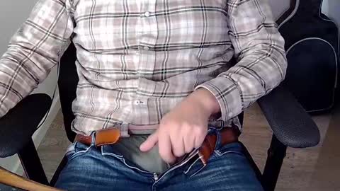 Sneakybill online show from 20, 10, 2025