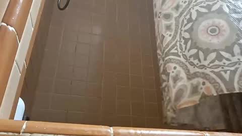 sneakypeteyo1 online show from 16, 9, 2025