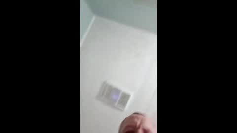 sneakypeteyo1 online show from 16, 4, 2026