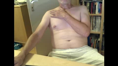 Snapshot of sneaxfreund chatting on 24, 6, 2026 sneaxfreund online show from 24, 6, 2026