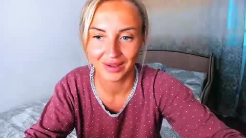 Snapshot of snezanablond chatting on 1, 7, 2026 Sneja online show from 1, 7, 2026