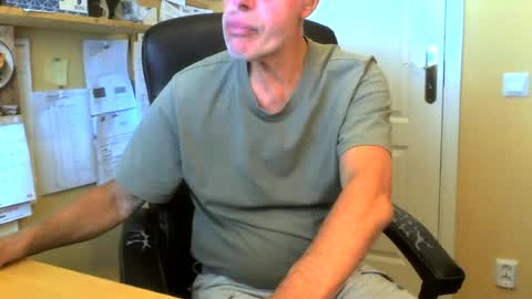 snickarn335731 online show from 27, 7, 2026