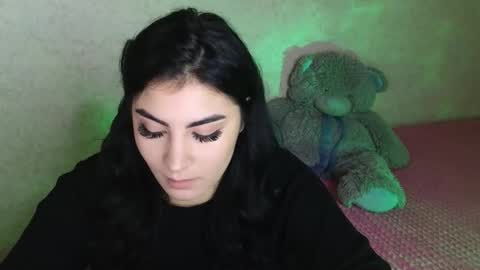Snapshot of snickertail chatting on 9, 10, 2025 Olivia online show from 9, 10, 2025