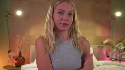 Candice Snow online show from 14, 12, 2024