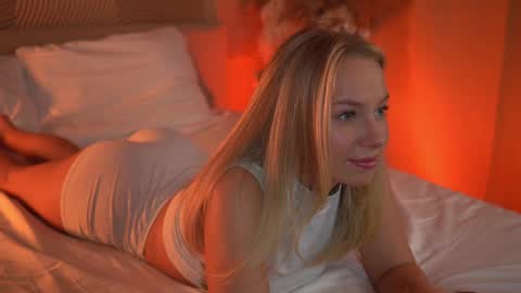 Candice Snow online show from 24, 12, 2024