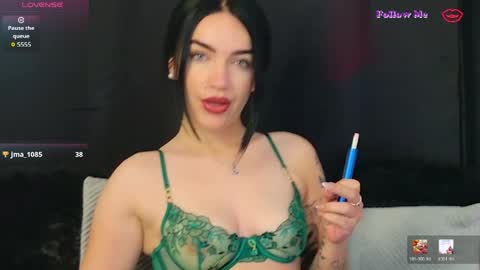 Snapshot of snow_white_19 chatting on 5, 6, 2026 snow white 19 online show from 5, 6, 2026