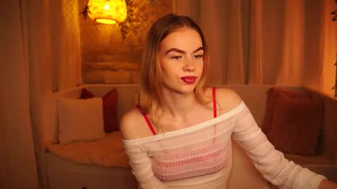 Snapshot of snowbarbieee chatting on 28, 1, 2025 Hanna online show from 28, 1, 2025