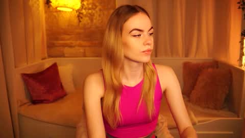 Snapshot of snowbarbieee chatting on 9, 2, 2025 Hanna online show from 9, 2, 2025