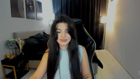 snowingwinter online show from 19, 9, 2025