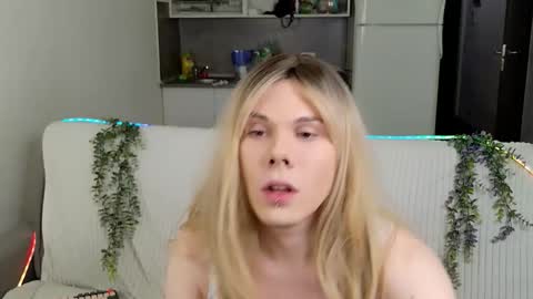 Snapshot of snowwgirll chatting on 28, 2, 2026 Snowwgirlls online show from 28, 2, 2026