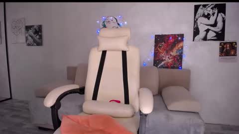 Monna online show from 4, 12, 2024