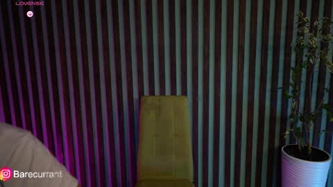 Snapshot of sochnogirls chatting on 27, 10, 2025 Yesenia online show from 27, 10, 2025