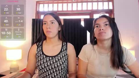 Snapshot of soffy_and_mia chatting on 25, 10, 2025 soffy and mia online show from 25, 10, 2025