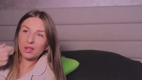 Snapshot of soffyasi chatting on 12, 11, 2025 soffyasi online show from 12, 11, 2025