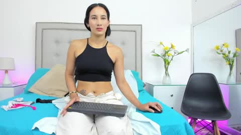 sofhyalove online show from 31, 3, 2026