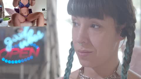 Snapshot of sofi_mora chatting on 9, 9, 2025 Sofi Mora online show from 9, 9, 2025