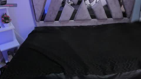 Sofi Noa online show from 16, 2, 2025