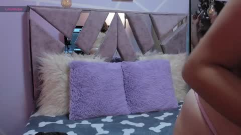 Sofi Noa online show from 21, 2, 2025