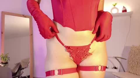 Sofi smith   online show from 27, 11, 2025