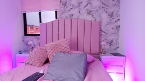 sofia gomes online show from 5, 1, 2026