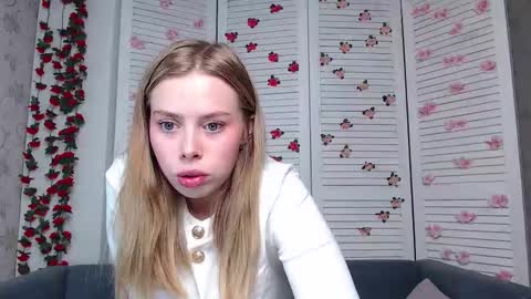 Snapshot of sofia_here chatting on 14, 11, 2025 Sofia here online show from 14, 11, 2025