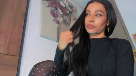 Snapshot of sofia_swett_03 chatting on 22, 12, 2024 laura online show from 22, 12, 2024