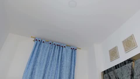 Snapshot of sofia_swett_03 chatting on 23, 2, 2025 laura online show from 23, 2, 2025