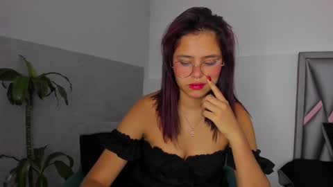 Sofa online show from 17, 9, 2025