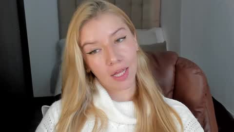 Snapshot of sofia_woodss chatting on 7, 12, 2024 Sofia online show from 7, 12, 2024